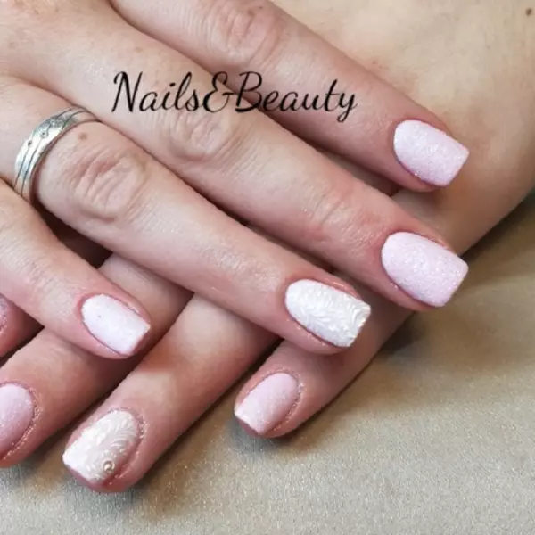 Beauty & Nails